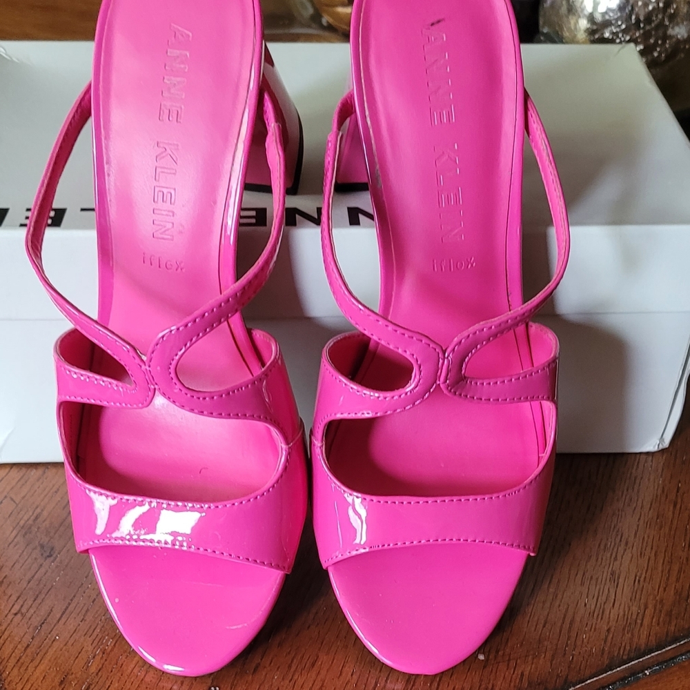 Anne Klein Pink Block Heels - Picture 3 of 8